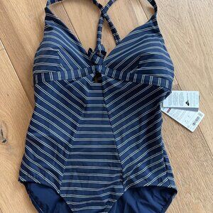 Athleta PIHA Women's Swimsuit  NWT  Size Large Tall